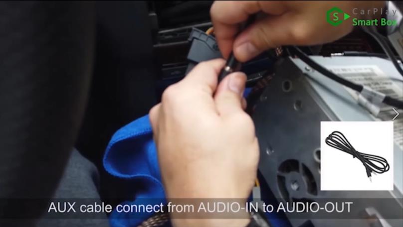 10. AUX cable connect from AUDIO-IN to AUDIO-OUT - How to Retrofit Wireless Apple CarPlay for Mercedes-Benz C E GLK with NTG4 Head Unit - Carplay Smart Box