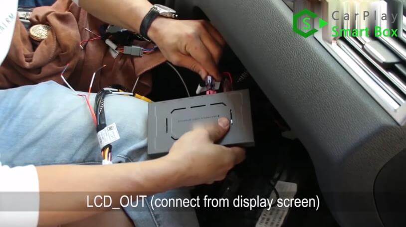 13. LCD_OUT - Installazione dettagliata di CarPlay wireless BMW X3 F25 X4 F26 NBT - CarPlay Smart Box