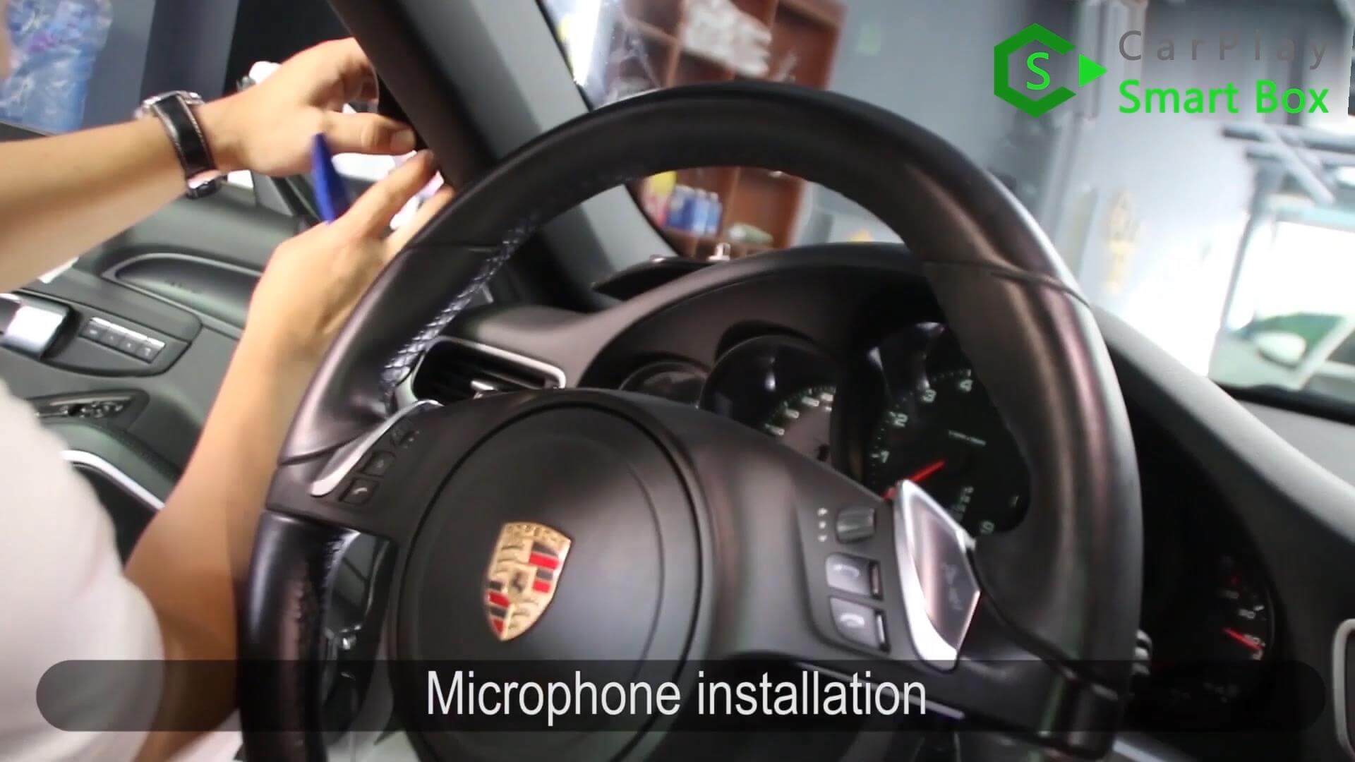 15. Installazione del microfono - Smart Box wireless Apple CarPlay per unità principale Porsche 911 PCM3.1 - CarPlay Smart Box