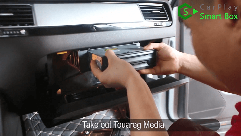 2.Take out Touareg Media.