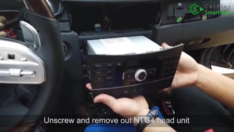 2. unscrew and remove out NTG4 head unit - How to Retrofit Wireless Apple CarPlay for Mercedes-Benz C E GLK with NTG4 Head Unit - Carplay Smart Box