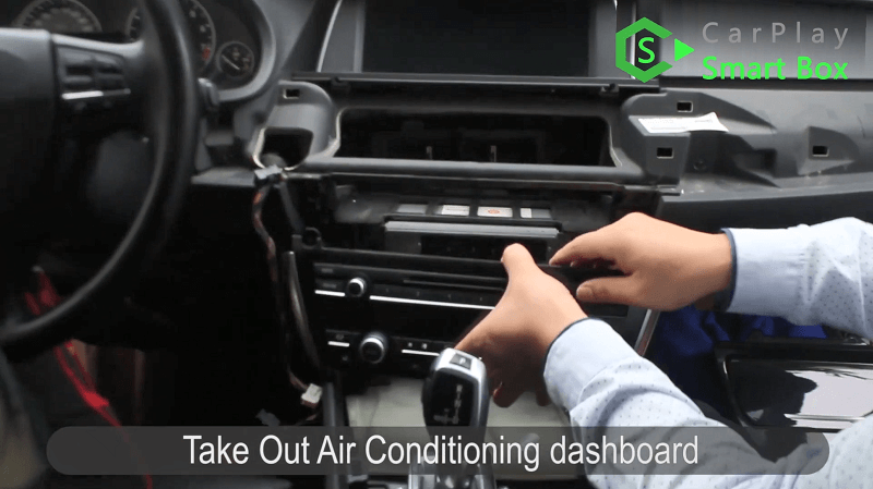 3.Take out air conditioning dashboard.