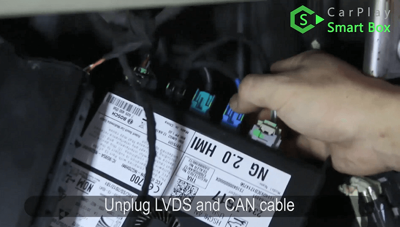 4.Unplug LVDS and CAN cable.