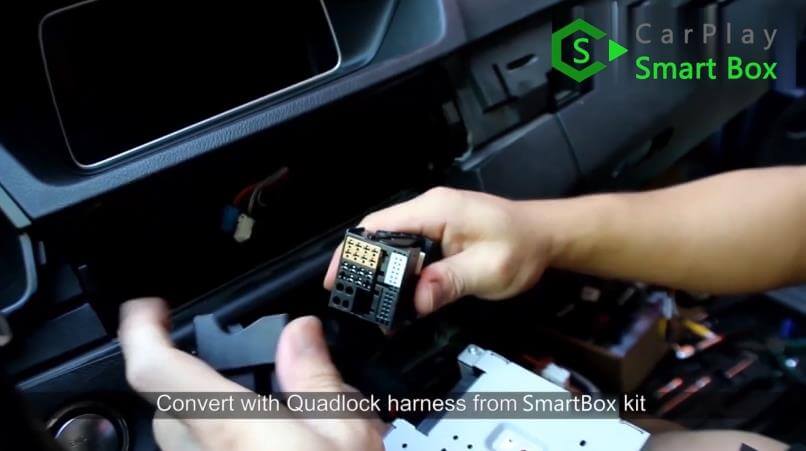 4. Μετατροπή με καλωδίωση Quadlock από κιτ SmartBox - Mercedes CLS 2015 NTG5.1 HU Wireless Apple CarPlay Installation - CarPlay Smart Box