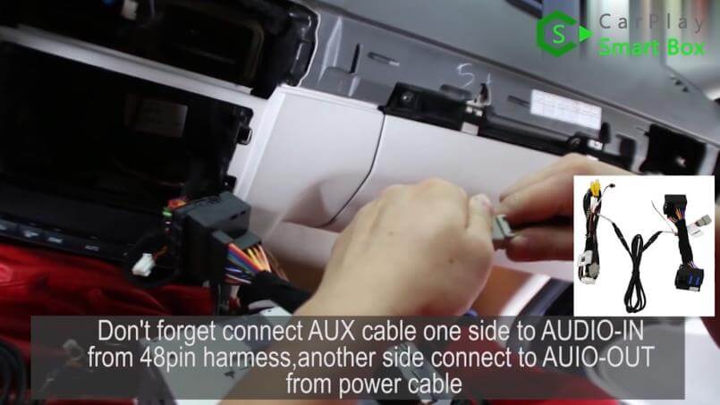 5. Don‘t forget to connect AUX cable - Step by Step Retrofit Mercedes E260 WiFi Apple CarPlay - CarPlay Smart Box