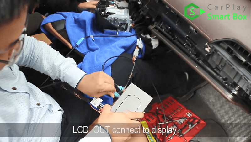 8.LCD_OUT connect to display.