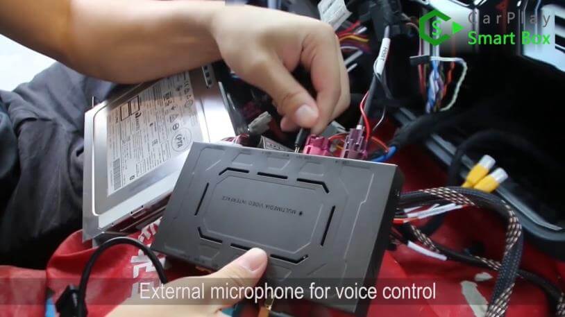 8. Microfono esterno per controllo vocale - Retrofit passo passo JoyeAuto wireless CarPlay sull'unità principale BMW 528Li G38 EVO - CarPlay Smart Box