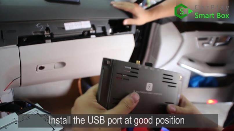 9. Install the USB port at good position - Step by Step Retrofit Mercedes E260 WiFi Apple CarPlay - CarPlay Smart Box