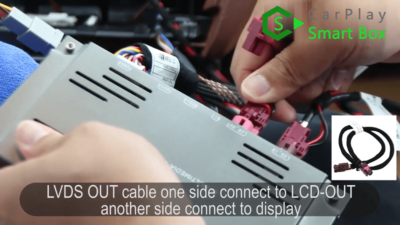 9. Cavo LVDS OUT da un lato collegato a LCD-OUT, dall'altro lato collegato al display.