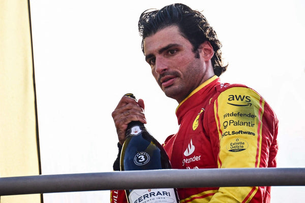 Carlos Sainz, dimanche, 3 septembre 2023  sur le podium du GP d’Italie