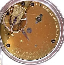 Mécanisme d'une montre de poche ancienne 