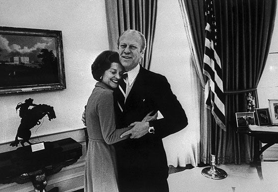 Gerald Ford avec son Hamilton Pulsar et sa femme, Betty  .