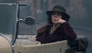 Helen McCrory interprète Polly Gray dans Peaky Blinders