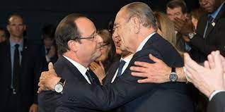 Accolade de Jacques Chirac à François Hollande, dévoilant sa montre-bracelet 