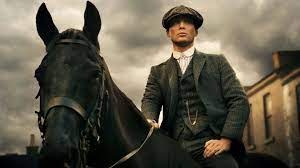 Personnage Peaky Blinders à cheval