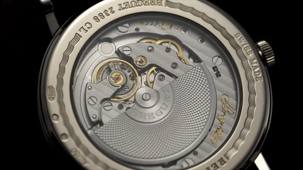 Le rotor animé sur une montre Breguet 