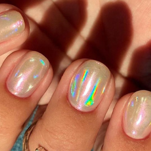 manicura opalescente