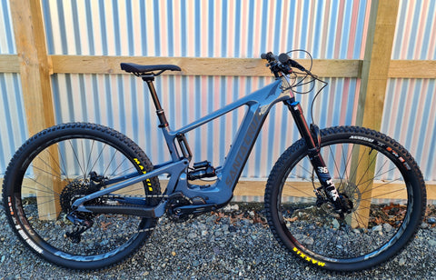 side view of the new improved 2022 Santa Cruz Heckler electric mountain bike