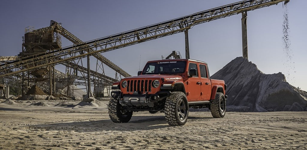 Wide shot of a Jeep Gladiator JT modified with the Venator Front Bumper
