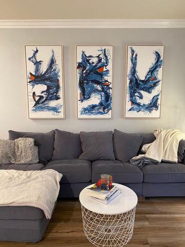 living-room-with-paintings