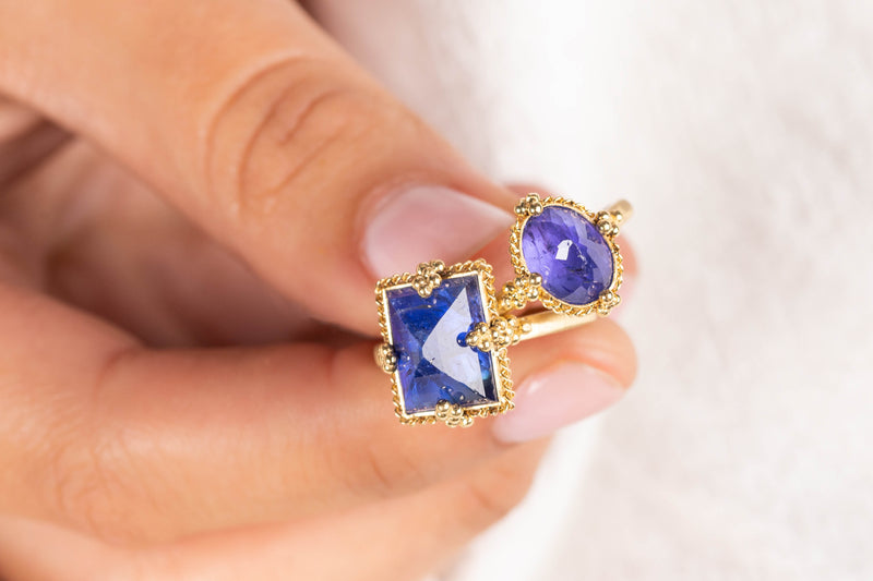 Blue and purple Tanzanite rings showing off the pleochroism of Tanzanite