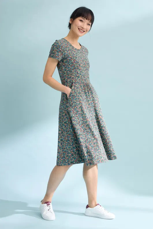 Seasalt April Short Sleeve Dress Bijou Daisies Mix - A Brilliant Disguise