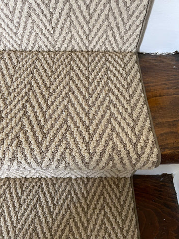 anderson-tuftex-plaza-taupe-stair-runner