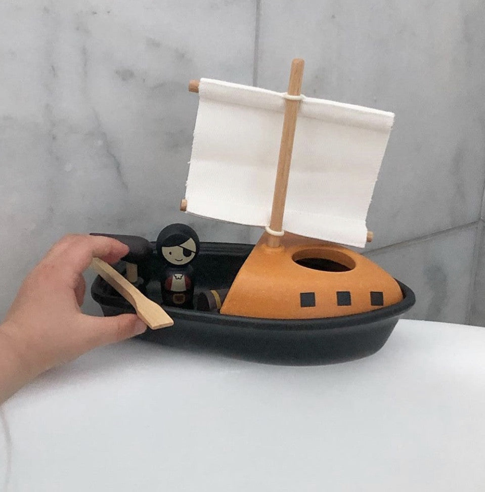 plan toys pirate boat