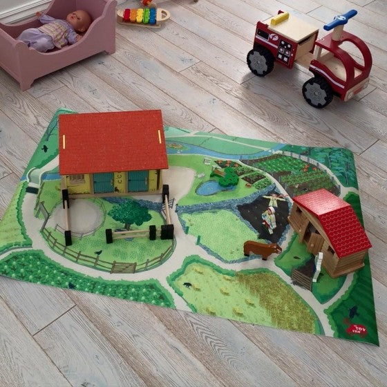 le toy van farm playmat