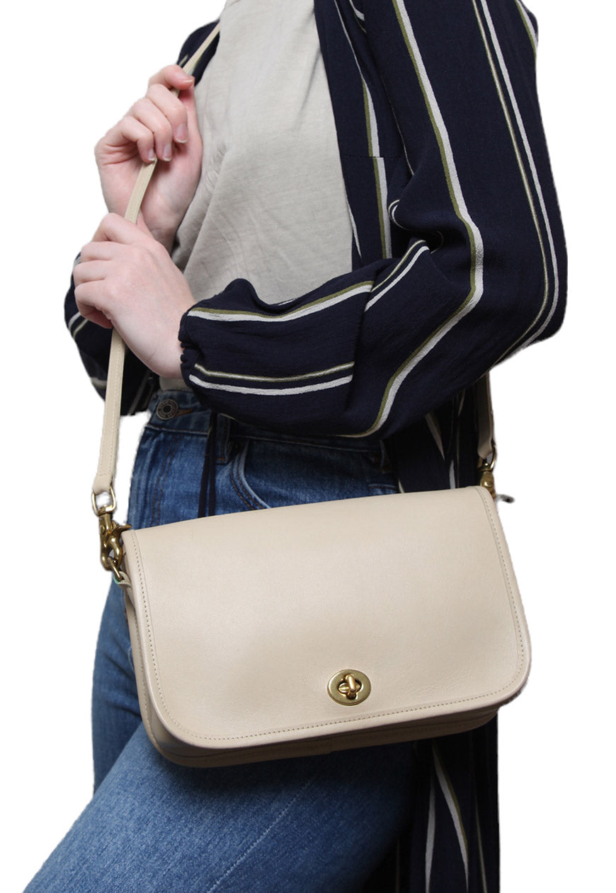 cream coach crossbody bag