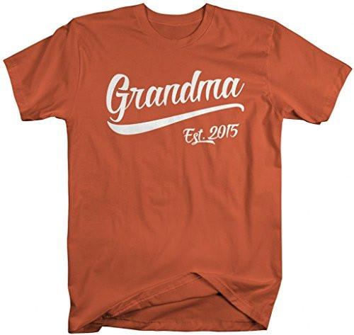 Shirts By Sarah Women's Grandma Est. 2015 T-Shirt Unisex Established S ...