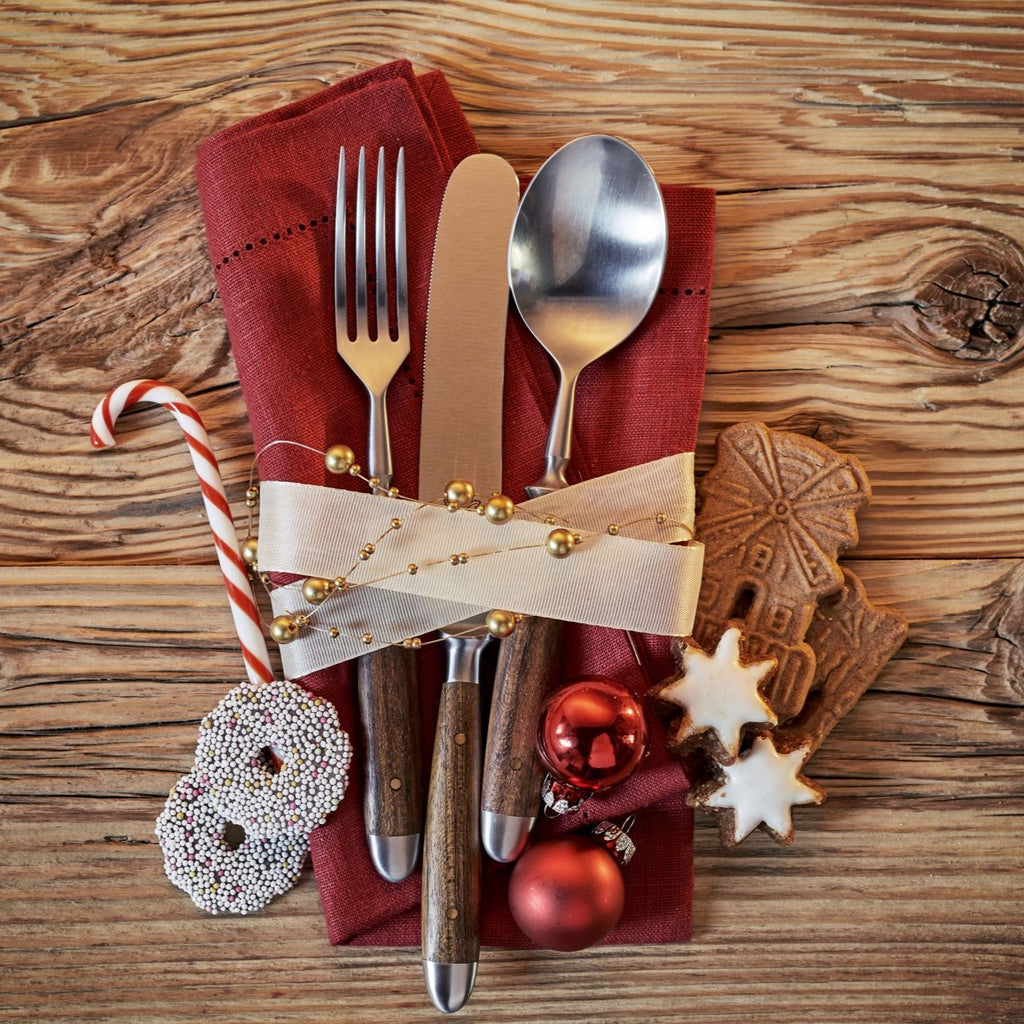 SETTING THE PERFECT FESTIVE TABLE - TIPS FROM DIY GIRLS INTERIOR DESIGNER