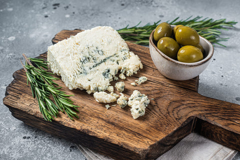 Red wine and cheese pairings: Blue Stilton