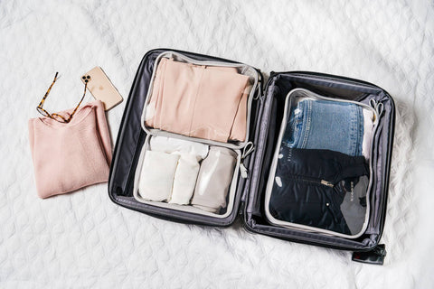 packing cubes are a great holiday gift idea for your sister or sister in law