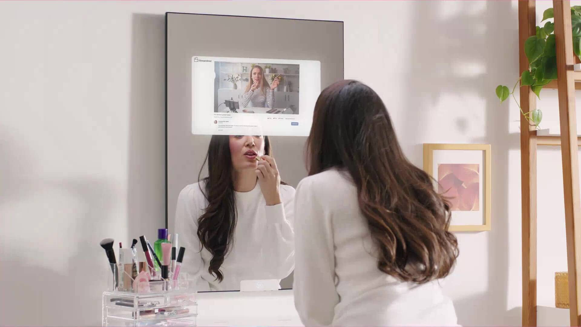 Capstone Connected Mirror