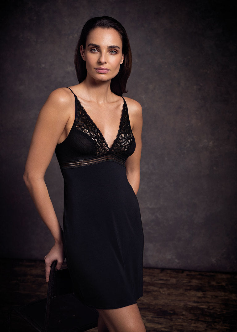 Wacoal Raffine Chemise, Black