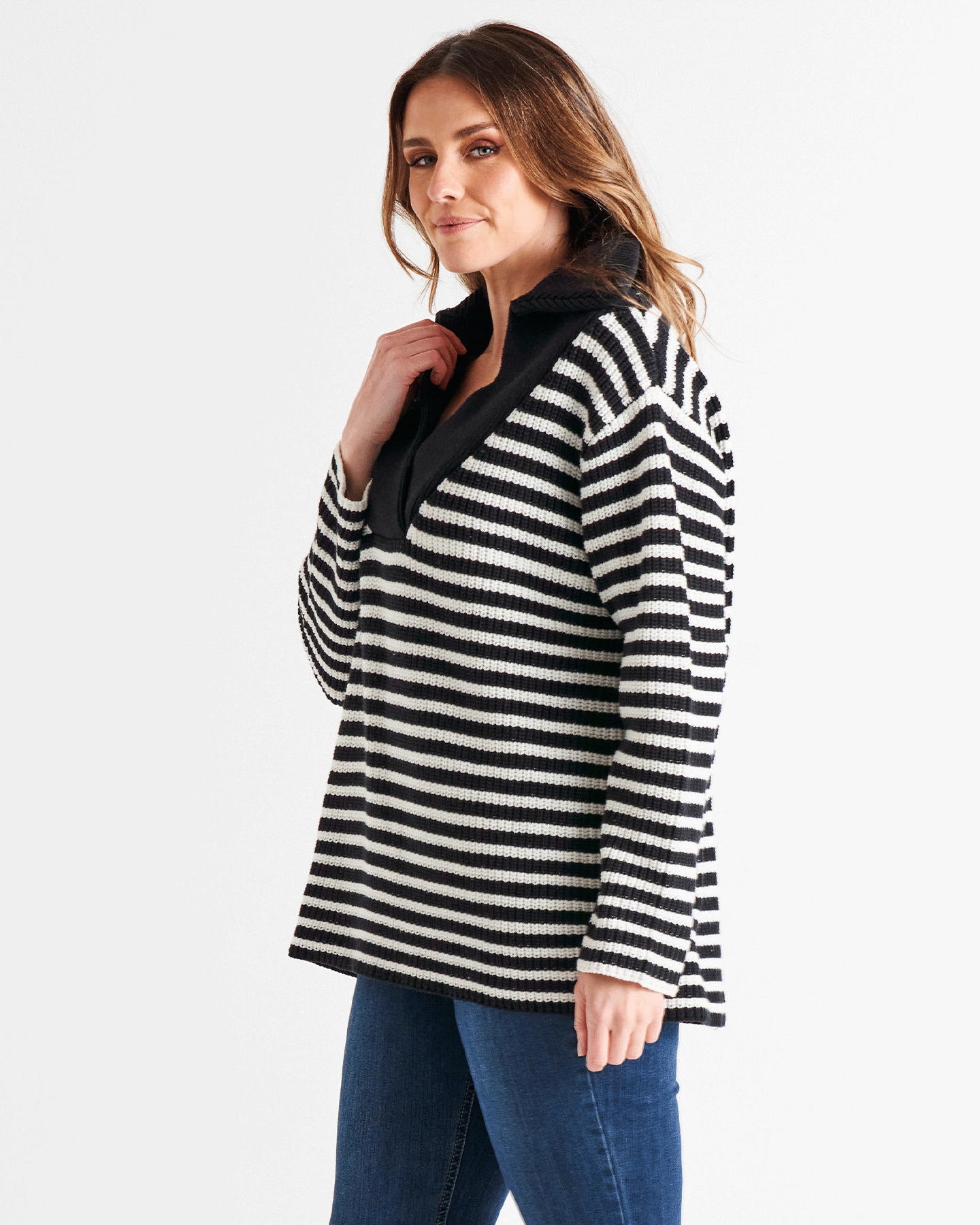 Bordeaux Collar Knit - Black Bold Stripe