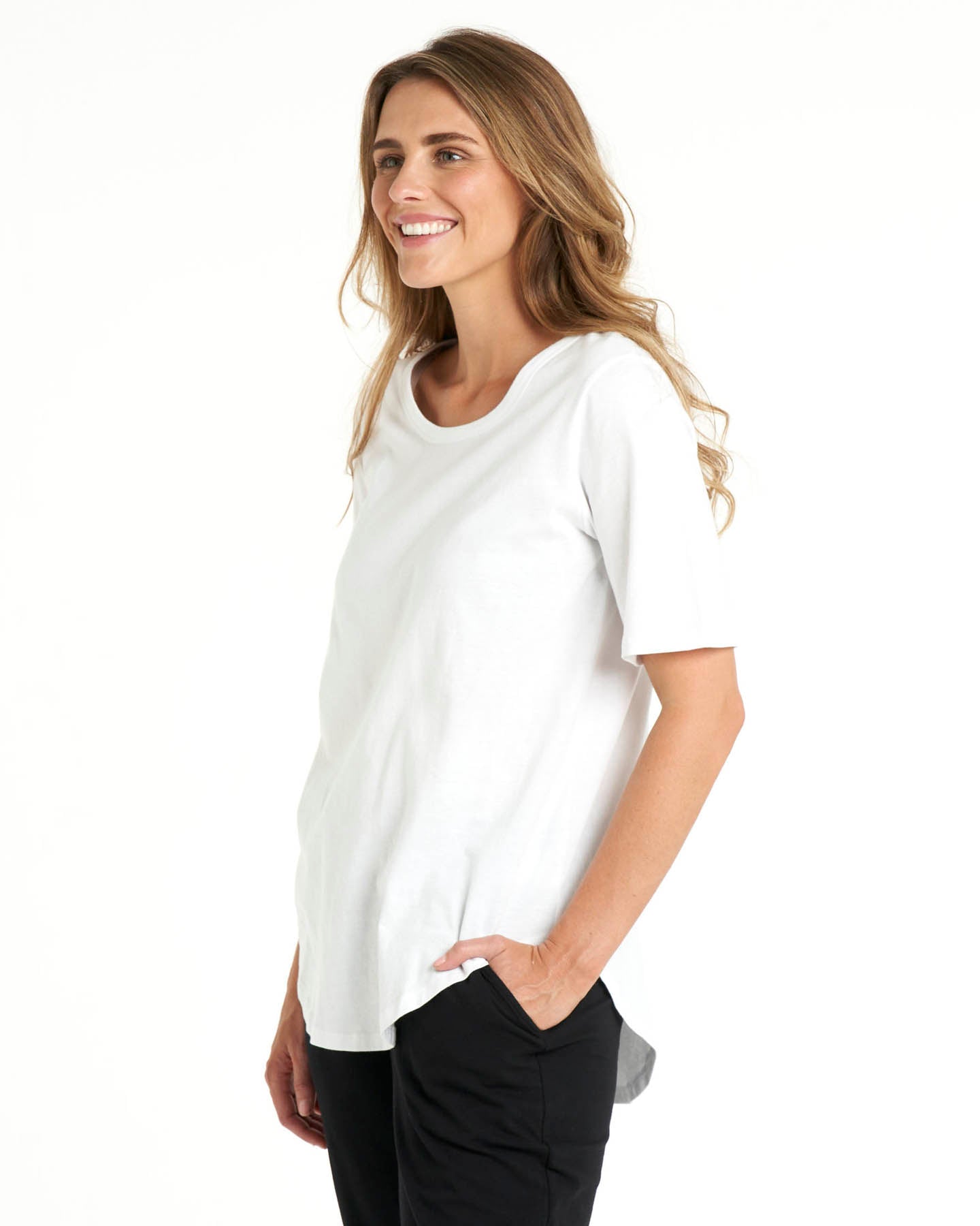 Ariana Basic Cotton Basic Tee - White