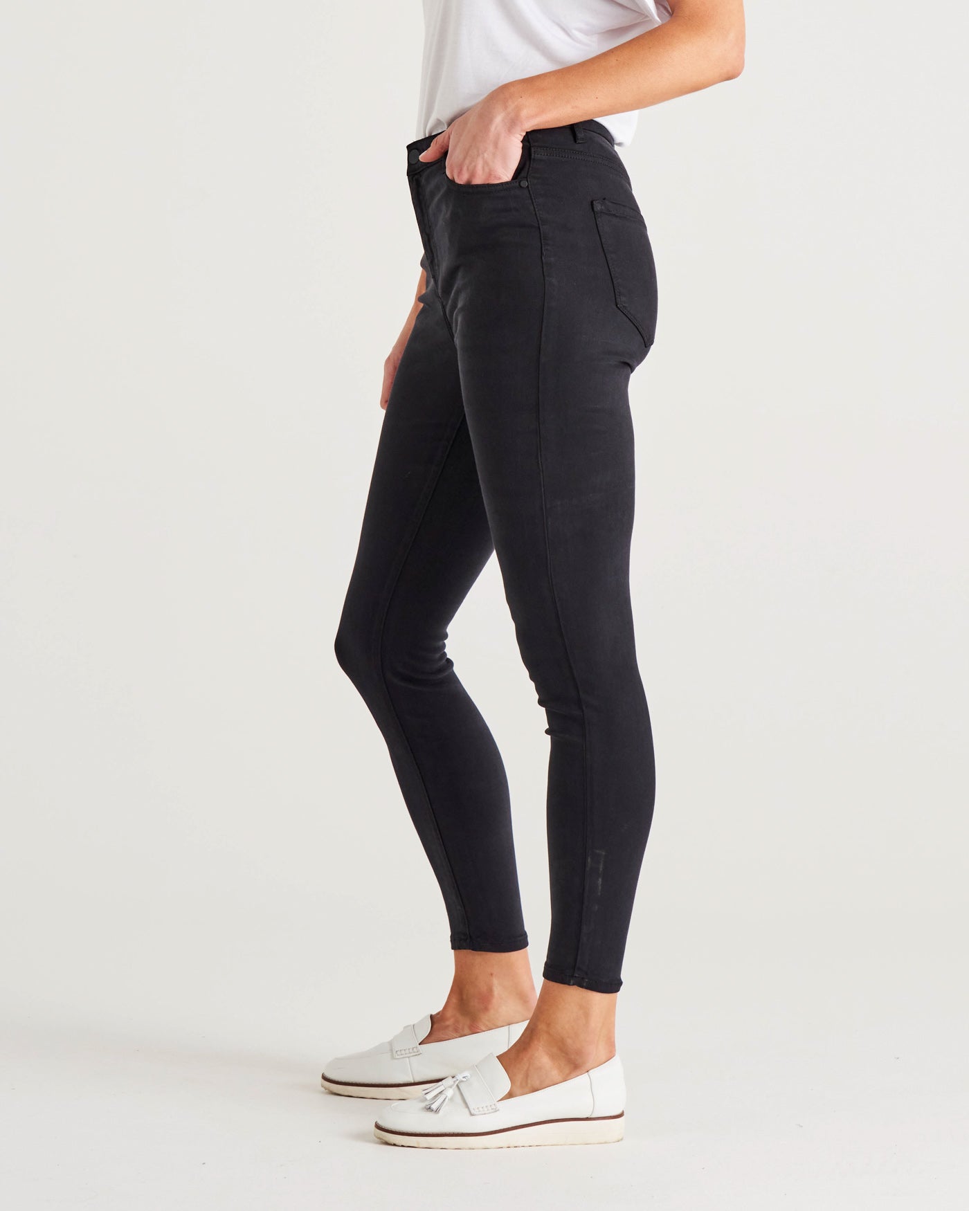 Betty Essential Jeans - Black