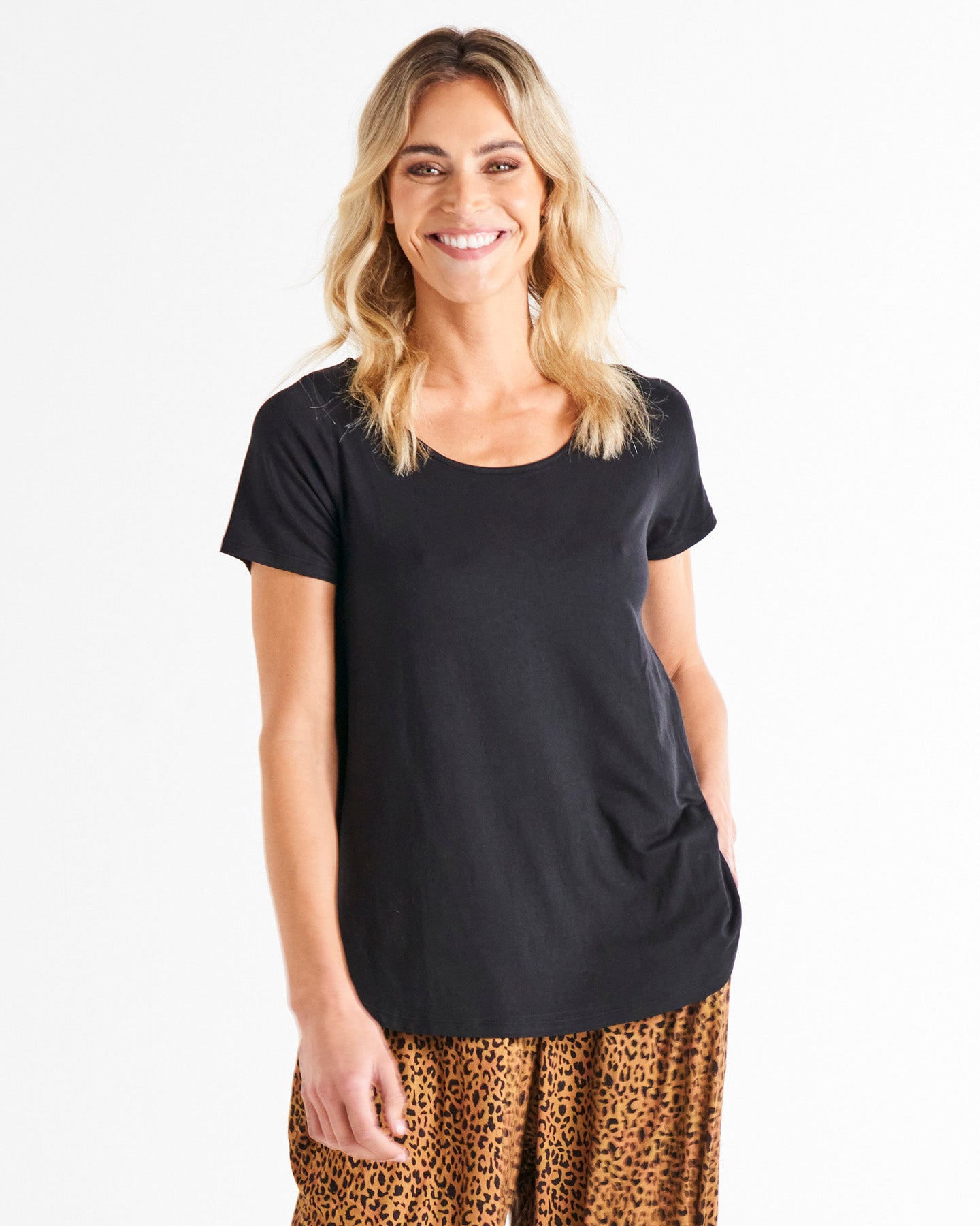 Holland Stretchy Scoop Neck Basic Tee - Black