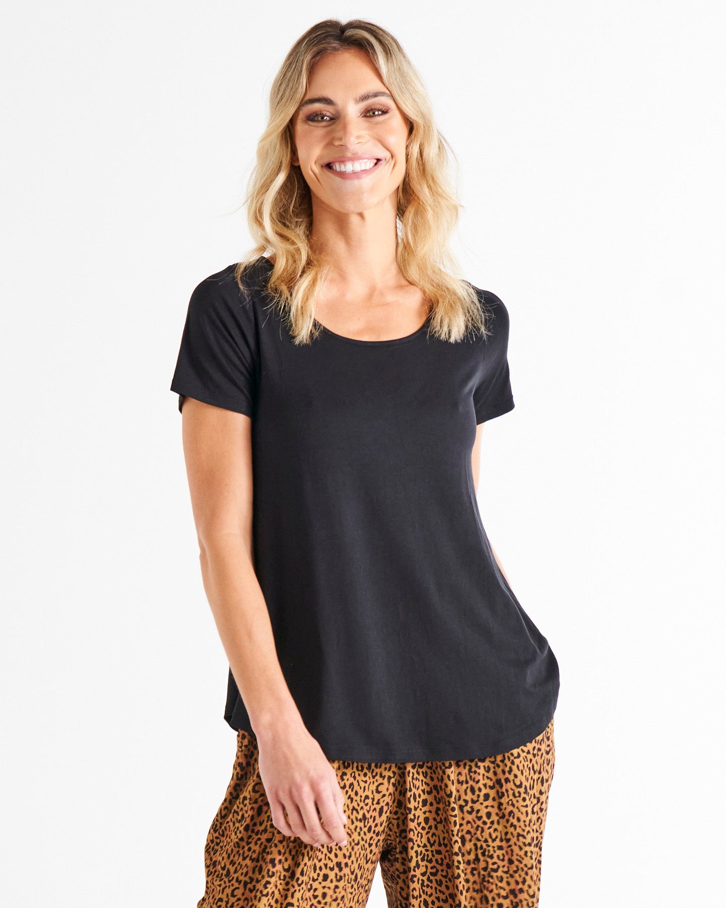 Holland Stretchy Scoop Neck Basic Tee - Black