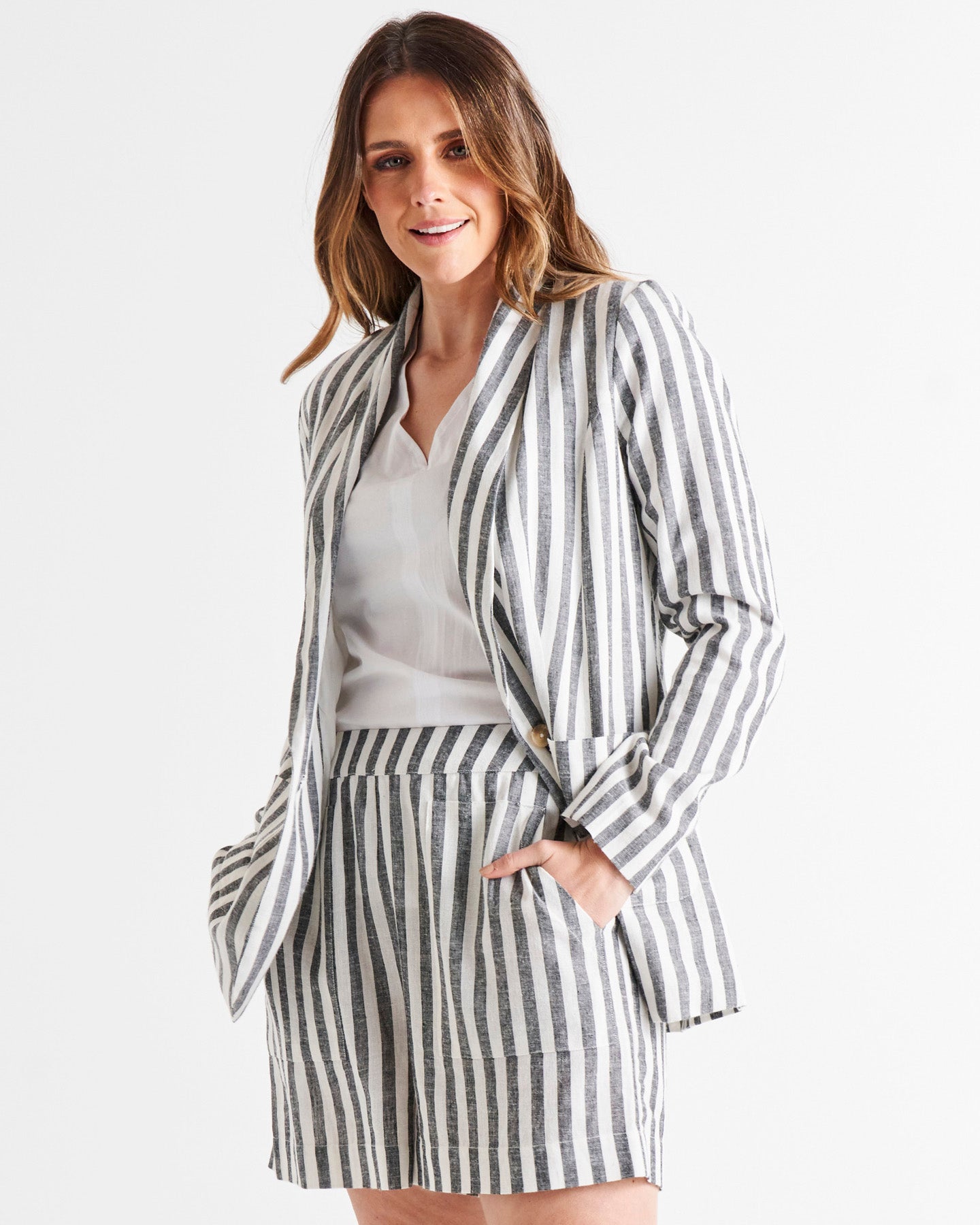 Cyndi Single Breasted Relaxed Linen-Blend Blazer - Black/White Stripe