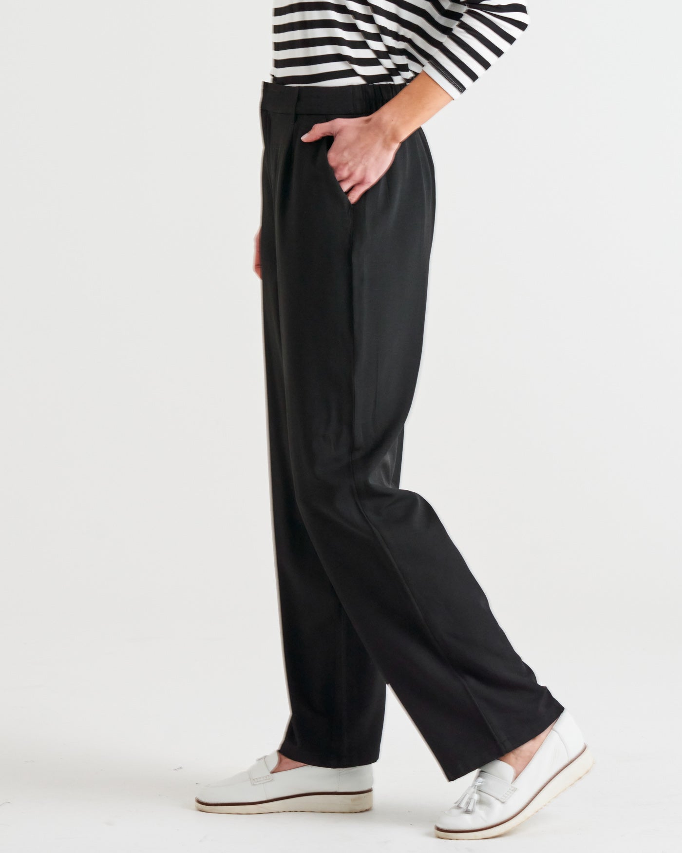 Pamela Mid-High Rise Relaxed Leg Elasticated Pant - Black