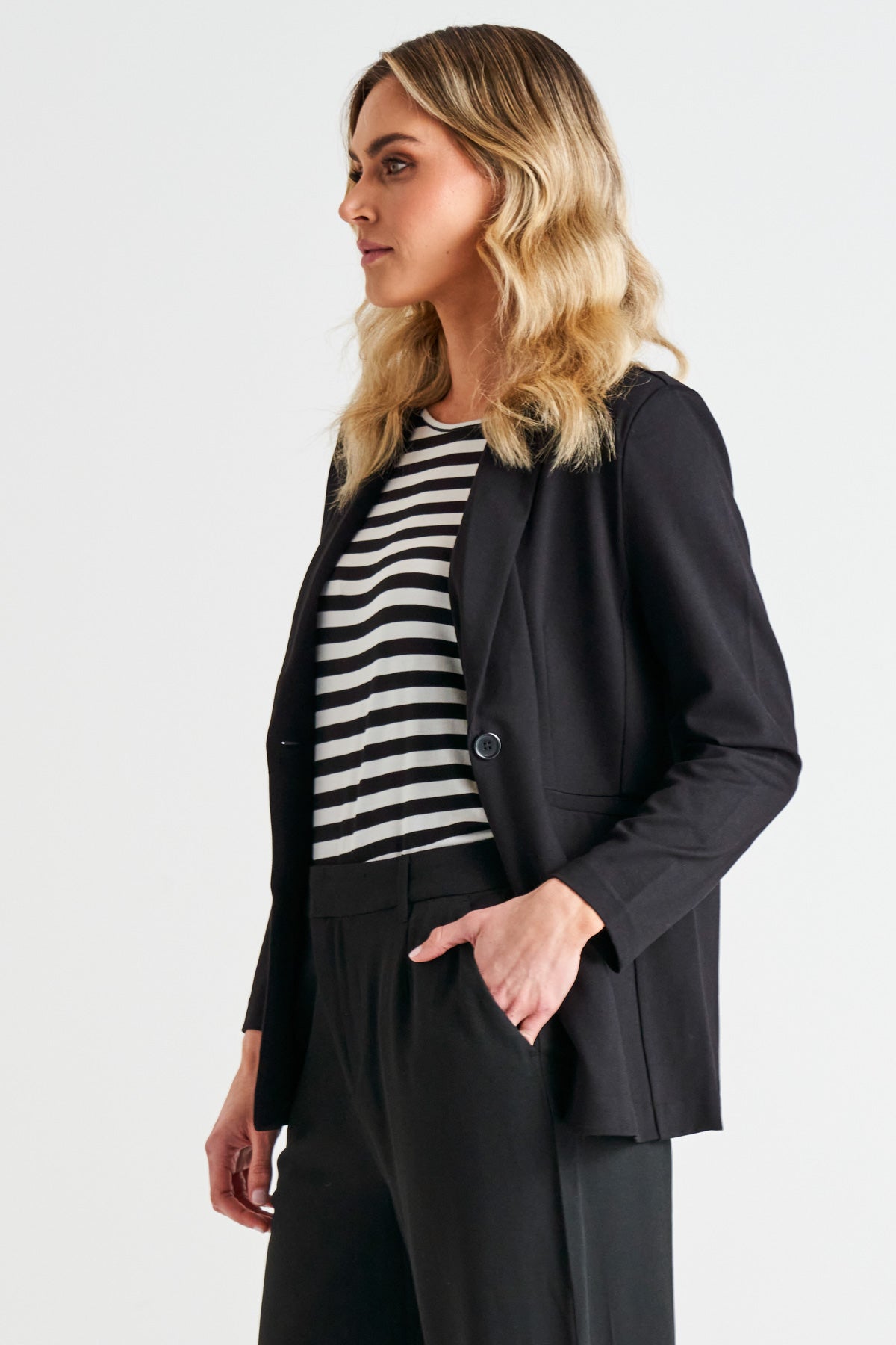 Portsea Single-Breasted Stretchy Lightweight Blazer - Black