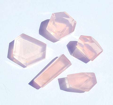 rose quartz crystal for love