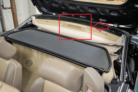 Mercedes R129 SL Folding Top Handle Location