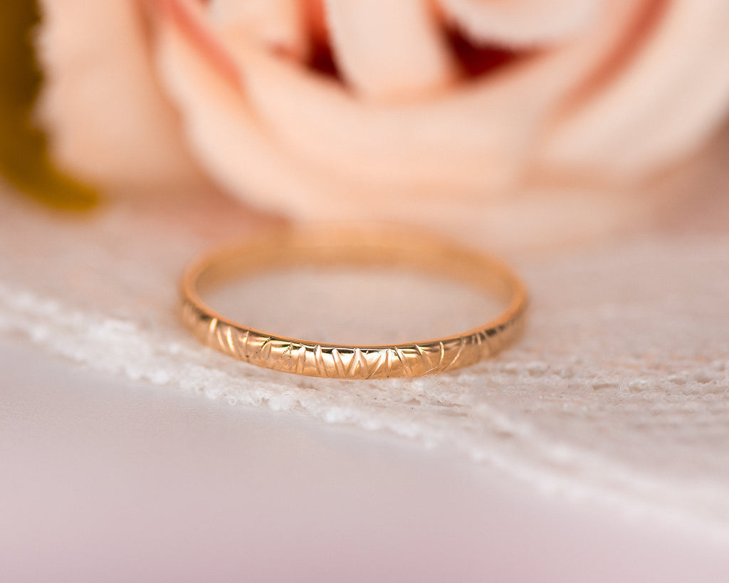 Thin Solid 18k Gold Ring – Simple Gold Wedding Band – Promise Rings Fo –  NaturalGemsAtelier