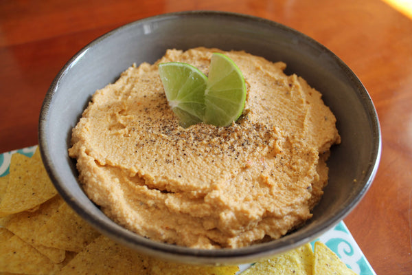 veganer Käse Dip Nahansicht