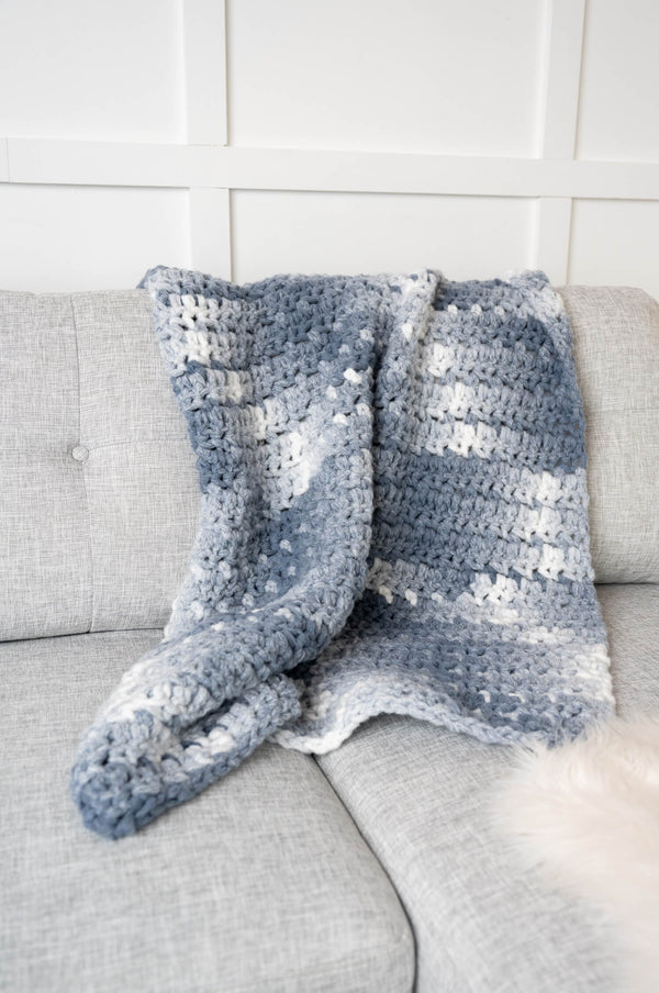 Springville Circle Baby Afghan (Crochet) – Lion Brand Yarn