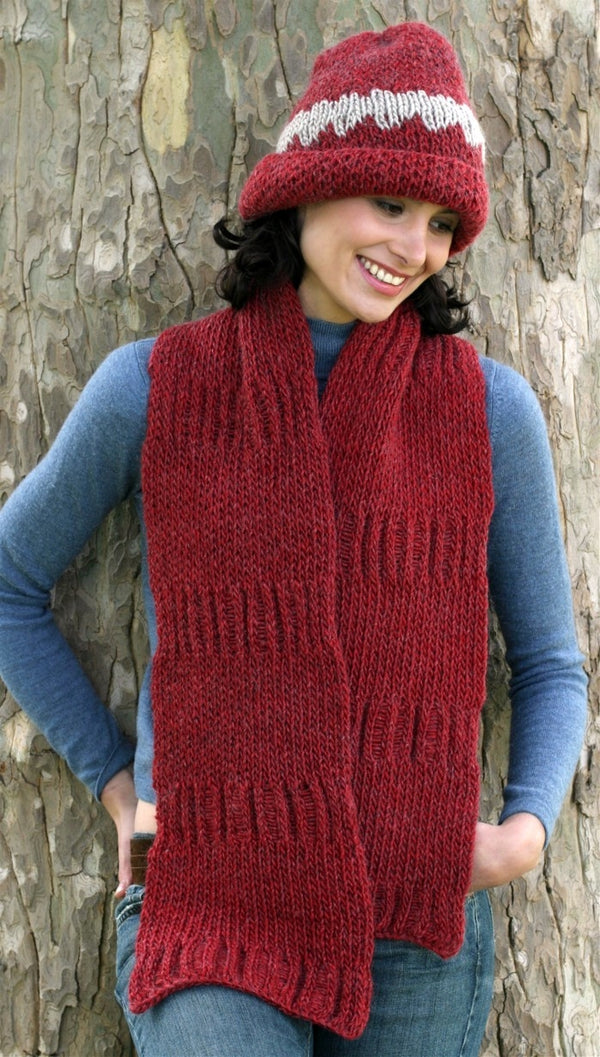 ISO a loom knitting pattern that could make a top like this!! All of the  patterns I have found are for crocheting or knitting! Any help would be  appreciated 💖 : r/LoomKnitting